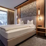 Hotel Post 4*